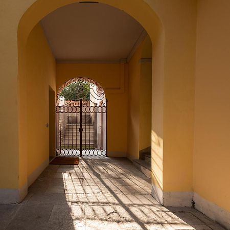 Appartamento Tivano In Centro Storico Como Bagian luar foto